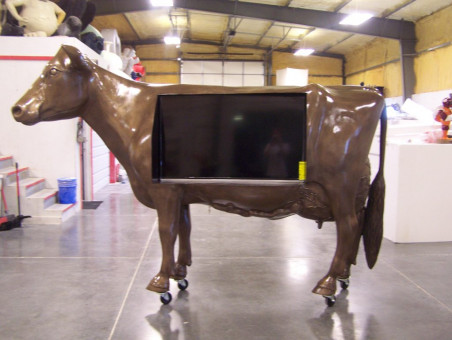 Vita Plus Bronze Cow Video Display 1