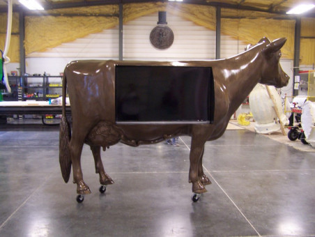 Vita Plus Bronze Cow Video Display 2