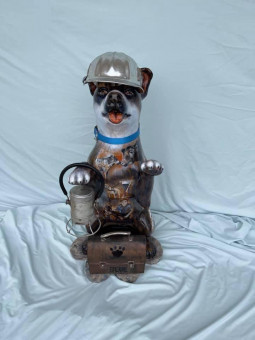Finished Dog Sculpture 2- Paws on the Platte 2021