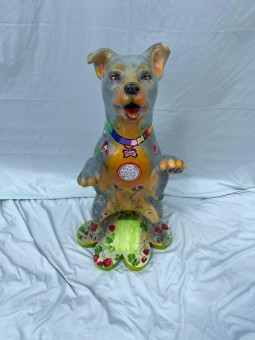 Finished Dog Sculpture 9- Paws on the Platte 2021