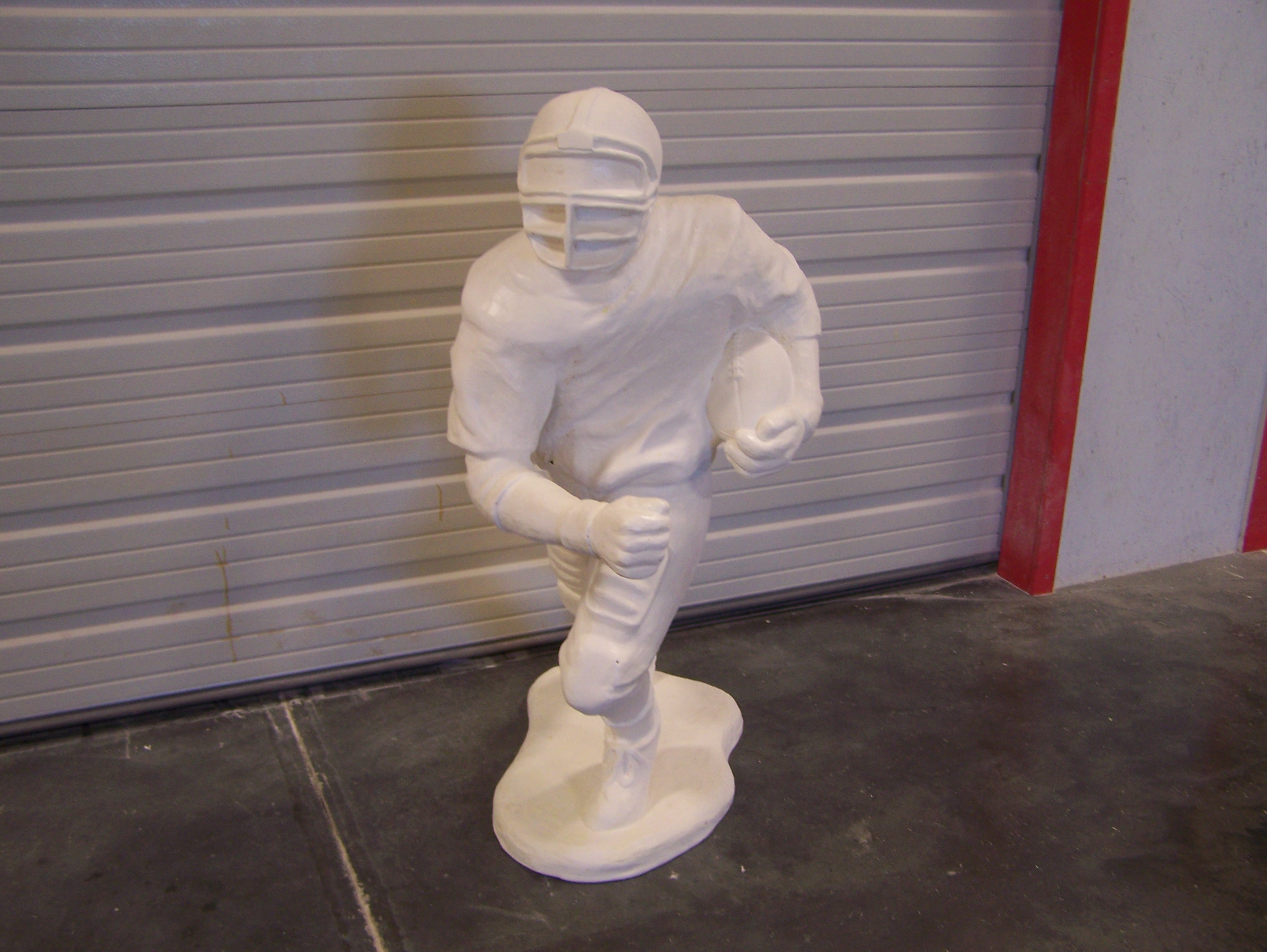 Fiberglass football player for fiberglass art projects